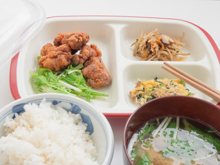 老人・老人・シニアが食べやすいワンプレート介護食【介護用弁当】