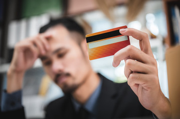 credit card problem, Business people are disappointed with the credit card limits Cannot be used