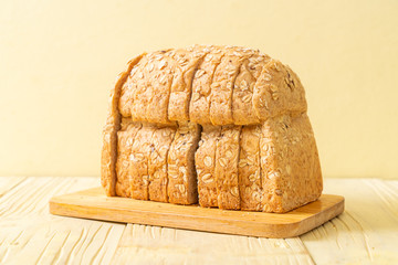 sliced wholegrain bread