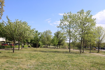 Le parc Bourlione à Corbas, grand espace vert - Ville de Corbas - Département du Rhône - France