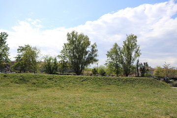 Le parc Bourlione à Corbas, grand espace vert - Ville de Corbas - Département du Rhône - France