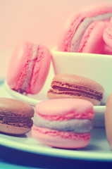 traditional french macarons