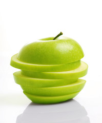 sliced green apple