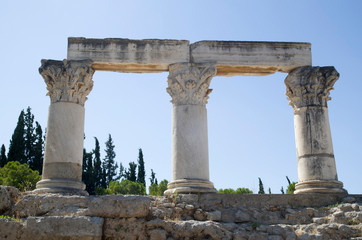 Obraz premium Corinthian order columns in ancient Corinth in Greece