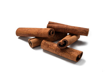 cinnamon sticks isolated on white background