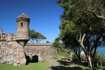 Fortaleza de São José da Ponta Grossa na praia do Forte em Florianópolis, Santa Catarina