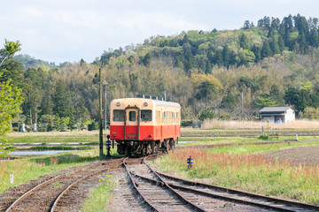 Naklejka premium 上総鶴舞駅付近の小湊鐵道 千葉県市原市 日本