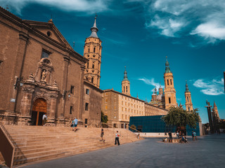 Fototapeta na wymiar Plaza del Pilar in Zaragoza, Spain