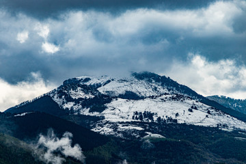 Obraz premium Adarra Urnieta Andoain Nevado nieve