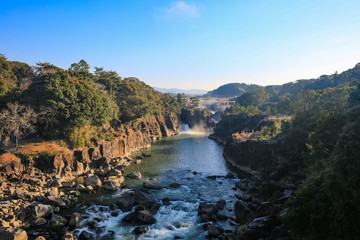 鹿児島県伊佐市　新曽木大橋から見た曽木の滝