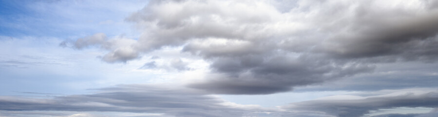 Overcast sky background with clouds - obrazy, fototapety, plakaty