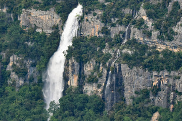 cascades dans les gorges du Loup