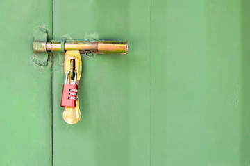 Container locking bolts