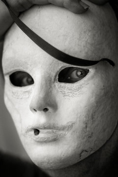 Gypsum mask