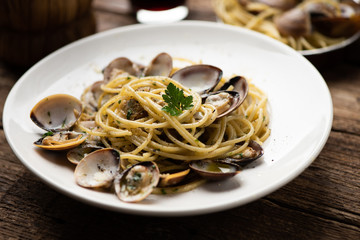 Italian food. Spaghetti with clams Juicy, garlic.
