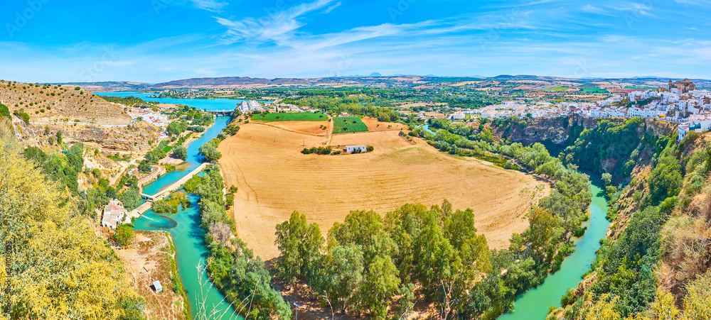 Poster Panorama of Guadalete river bend, Arcos, Spain