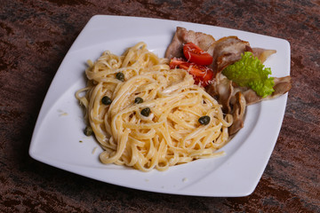 Pasta carbonara with bacon