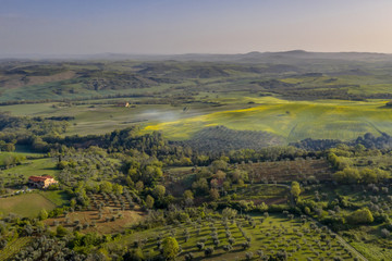 Obraz premium Aerial view tuscan countryside