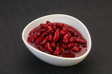 Red baked kidney in the bowl