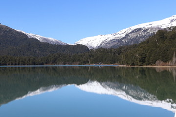 Naklejka na ściany i meble Lake - mountain Bariloche