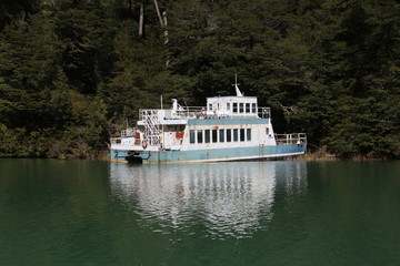 Lake - Ship Bariloche