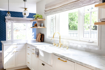 Clean home kitchen