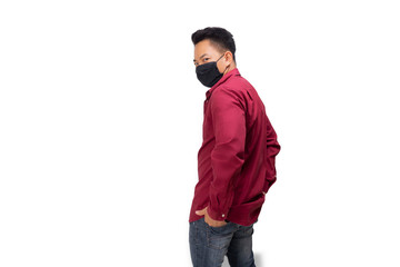 An Asian short hair man wears black mask.