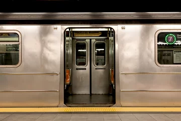 Poster Binnen in de metro van New York: New York, NY, VS © vacant