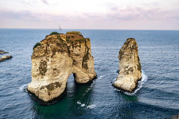 Fototapeta premium Rawsha (Raouché) Rock in the Mediterranean Sea, Beirut, Lebanon