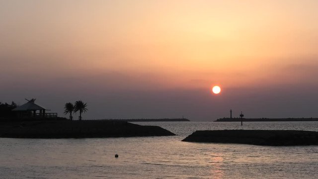沖縄那覇 波の上海岸の夕景