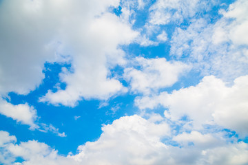 Obraz na płótnie Canvas Blue sky and clouds in sunny day nature