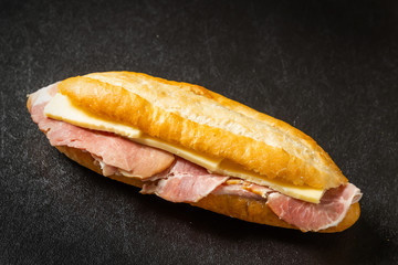 ハムとチーズのサンドイッチ　 ham and cheese sandwich 