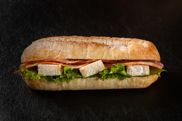 ハムとチーズのサンドイッチ　 ham and cheese sandwich 