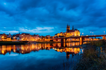 Fototapeta na wymiar panoramic view of Albrechtsburg and Cathedral Meissen, Germany