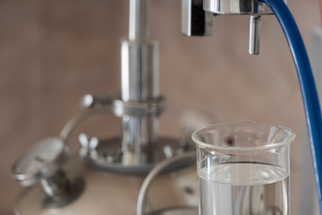 Home alcohol distillation equipment