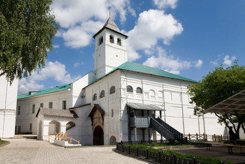 Fototapeta na wymiar Russia, Yaroslavl. Spaso-Preobrazhensky monastery. Church of the Introduction to the temple of the most Holy Theotokos