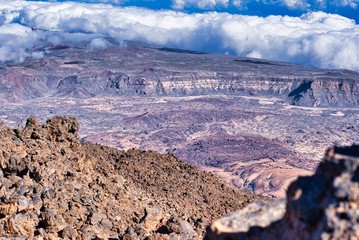 Blick von Berg auf Wolken und Canyon © Simon