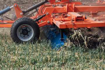 Obraz premium mechanical device for cultivating agricultural land arable land plow in the field in summer