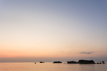 Naklejka premium 沖縄県波照間島・日本最南端、ニシ浜の夕景
