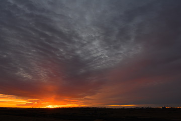 Fototapeta na wymiar sunset horizon and dramatic sky