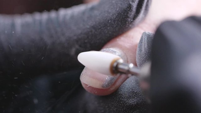 Nail polishing before applying gel shellac