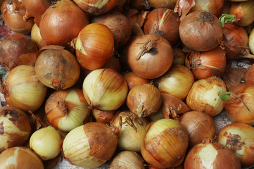 Onions sell in traditional market indonesia.         