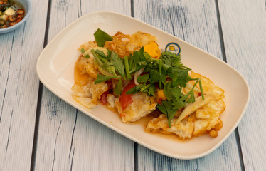 Thai Style Fried Eggs Salad 
