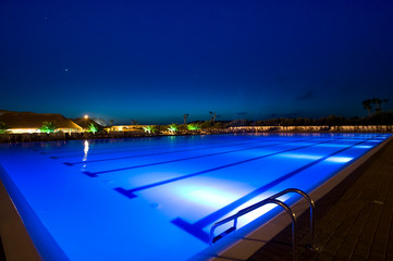 piscine di notte