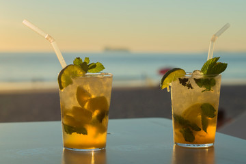 MOJITOS FOR A SUMMER AFTERNOON