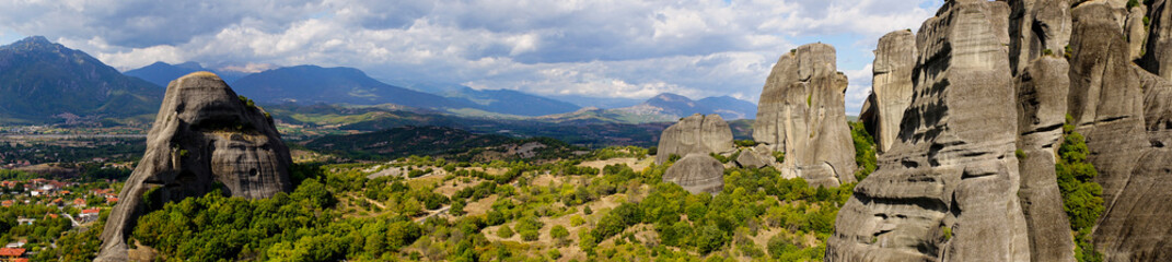 Naklejka premium Greece, Meteora: panoramic view of meteors