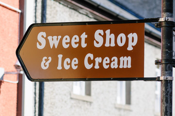 Sign to sweet and ice cream shop