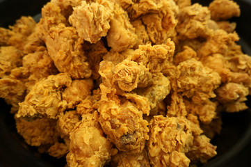 Super Crispy Fried Chicken. Made with buttermilk, chicken, hot sauce, and seasoned flour is crispy on the outside and tender on the inside  