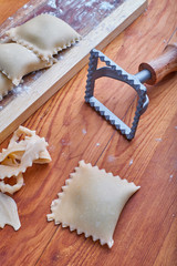 Tortelli and special pasta cutting tool