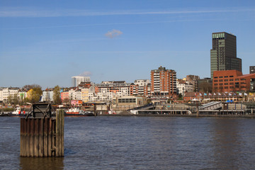 Hamburg; Blick über die Norderelbe nach St. Pauli